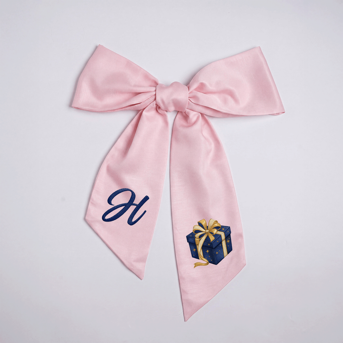 Custom Letter Christmas Gift Box Embroidered Linen Wreath Sash, Personalized Monogram Holiday Bow Sash for Door Decor