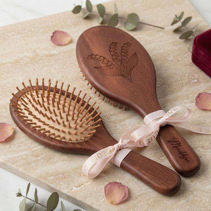 Personalized Bamboo Paddle Hairbrush – Custom Name Mother’s Day Gift for Mom
