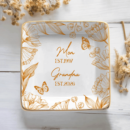 Personalized Grandma to Be Jewelry Dish - Custom First Time Grandma Trinket Tray, New Grandma Mother's Day Gift