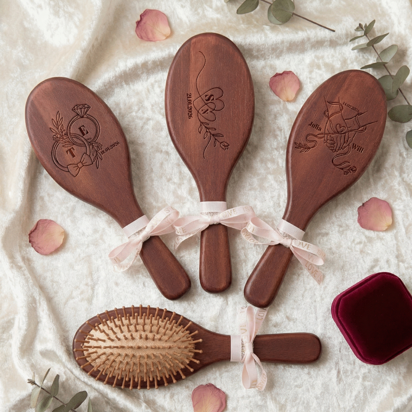 Engraved Red Sandalwood Hair Comb – Personalized Bridal Party Gift for Bridesmaids & Mom