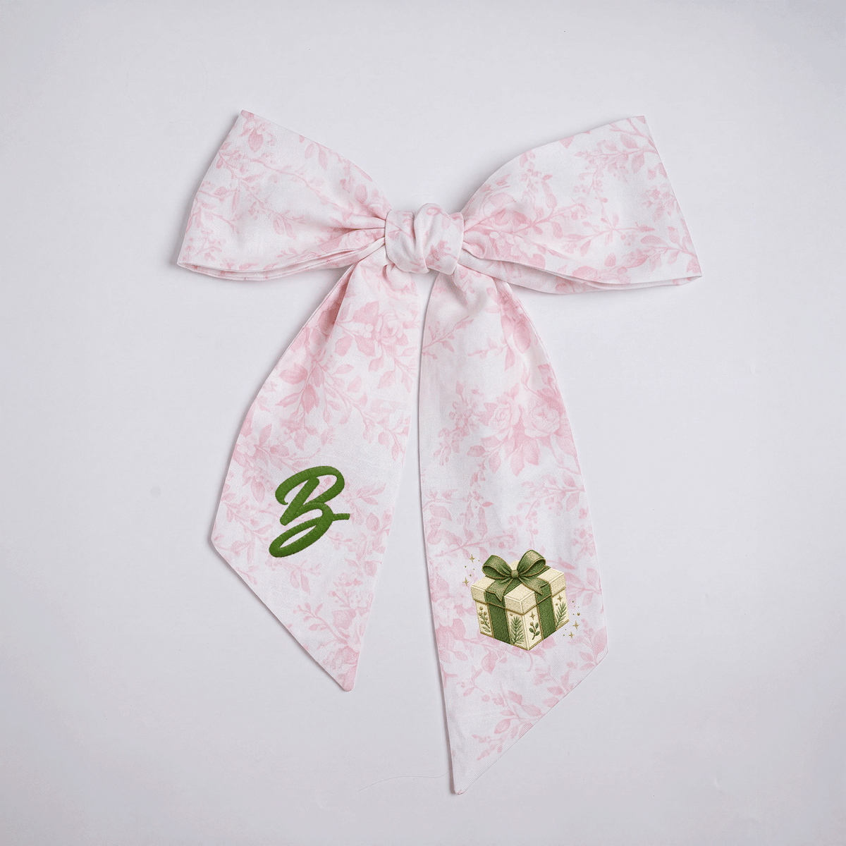 Custom Letter Green Bow Christmas Gift Box Embroidered Linen Wreath Sash, Personalized Monogram Holiday Bow Sash for Door Decor