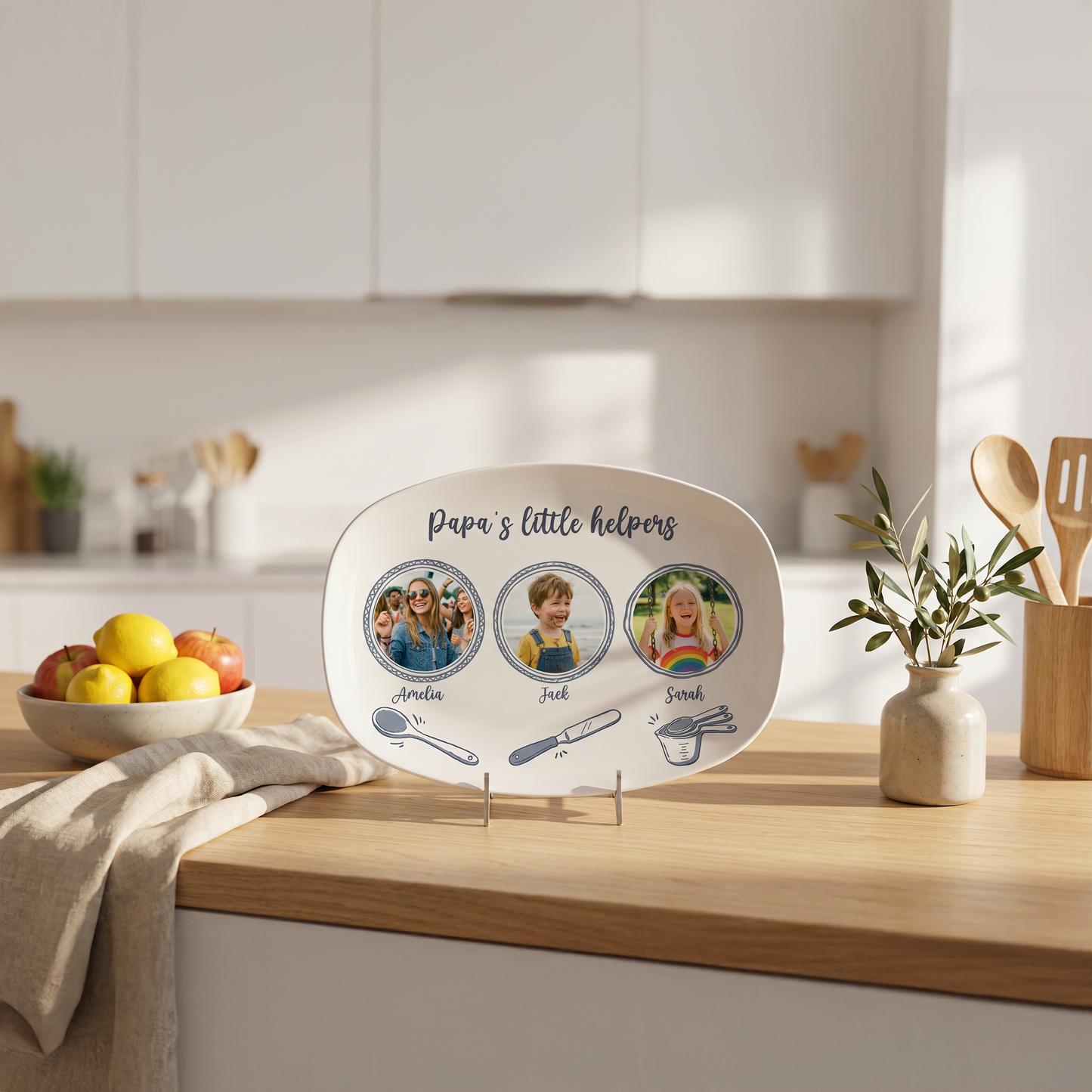 Personalized “Papa’s Little Helpers” Decorative Plate – Custom Family Keepsake
