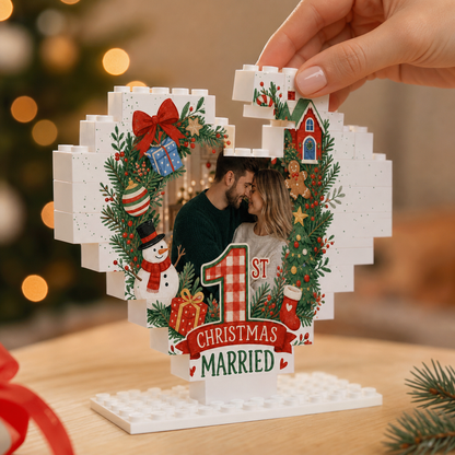 Personalized Photo Christmas Building Block Heart Shape in Cream White, Custom Couple First Christmas Married Photo Evergreen Wreath & Festive Icons Brick Puzzle Keepsake Decor, Holiday Gift for Newlyweds
